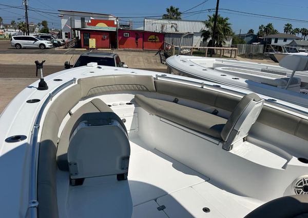 Sportsman Open 282 Center Console image
