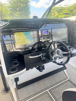 Nor-tech 390-SPORT-CENTER-CONSOLE image