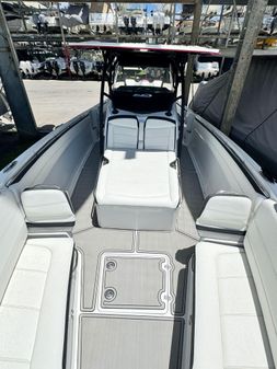 Nor-tech 390-SPORT-CENTER-CONSOLE image