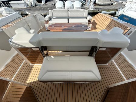 Tiara Yachts 48 LS image