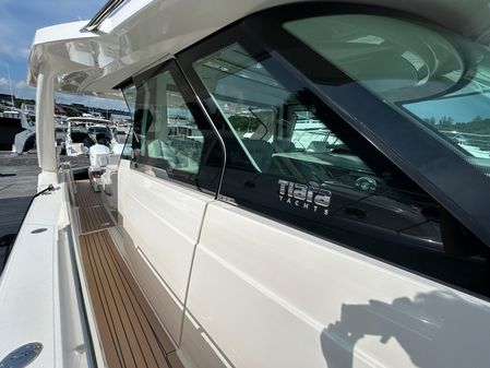 Tiara Yachts 48 LS image