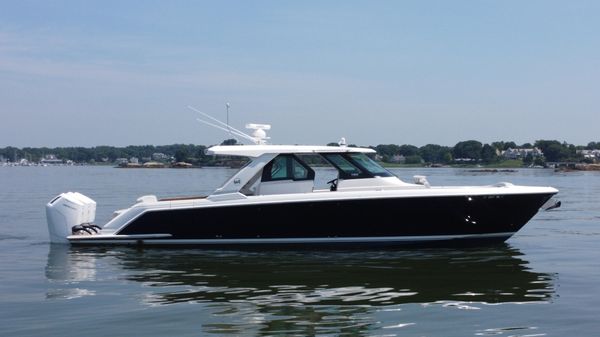 Tiara Yachts 48 LS image