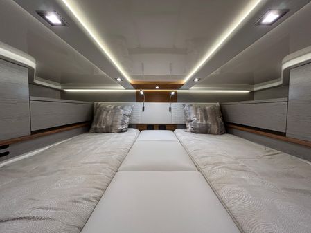 Tiara Yachts 48 LS image