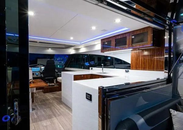 Riviera 5400 Sport Yacht Platinum Edition image