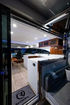 Riviera 5400 Sport Yacht Platinum Edition image