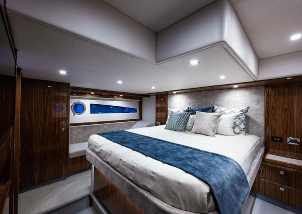 Riviera 5400 Sport Yacht Platinum Edition image