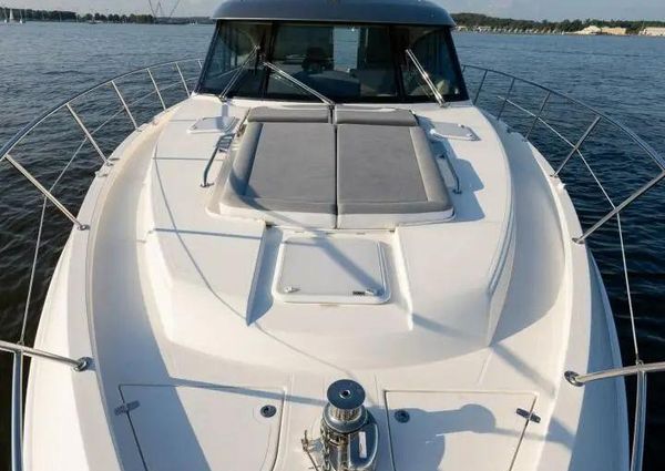 Riviera 5400 Sport Yacht Platinum Edition image