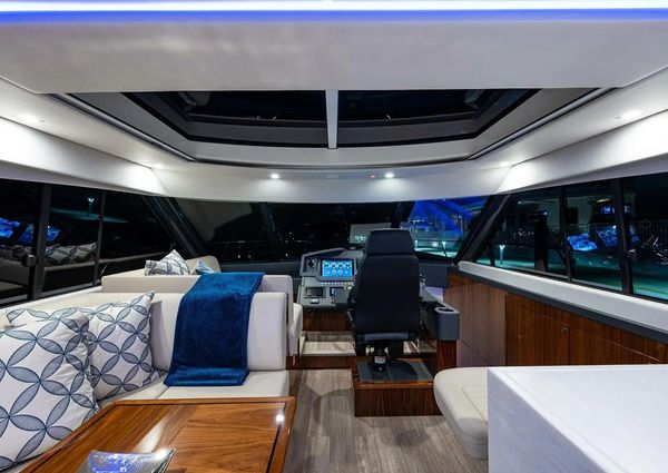 Riviera 5400 Sport Yacht Platinum Edition image