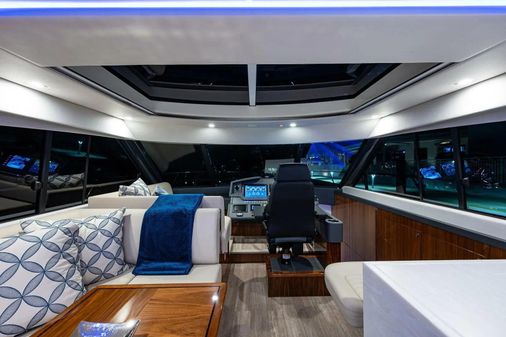 Riviera 5400 Sport Yacht Platinum Edition image