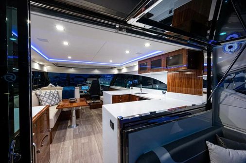 Riviera 5400 Sport Yacht Platinum Edition image