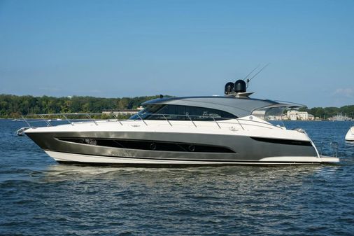 Riviera 5400 Sport Yacht Platinum Edition image