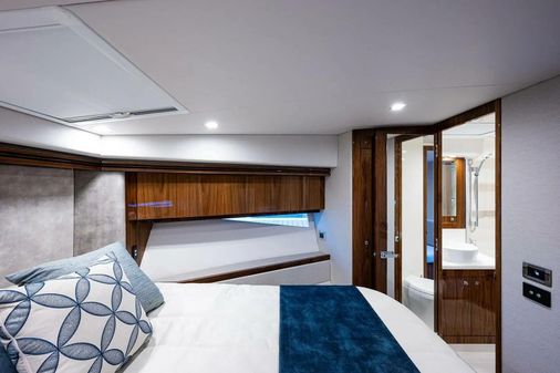 Riviera 5400 Sport Yacht Platinum Edition image