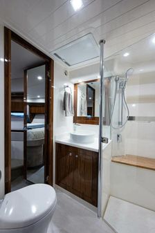 Riviera 5400 Sport Yacht Platinum Edition image