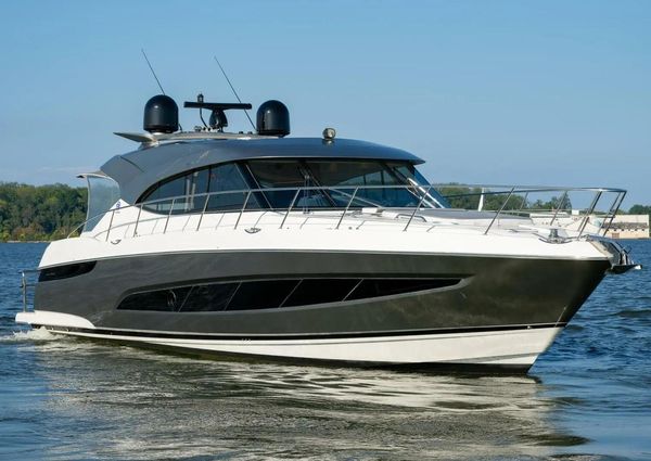 Riviera 5400 Sport Yacht Platinum Edition image