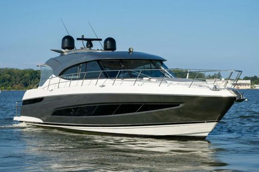 Riviera 5400 Sport Yacht Platinum Edition image