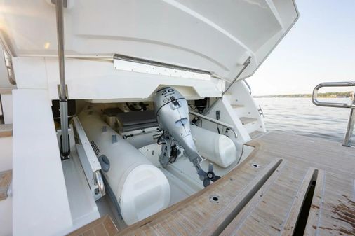 Riviera 5400 Sport Yacht Platinum Edition image