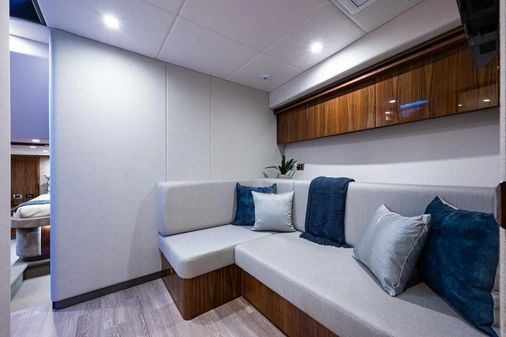 Riviera 5400 Sport Yacht Platinum Edition image