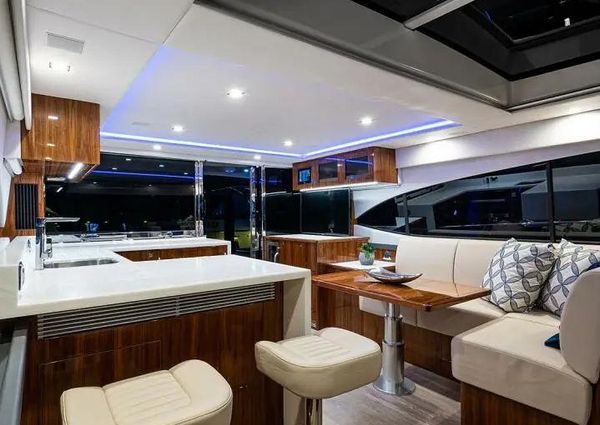 Riviera 5400 Sport Yacht Platinum Edition image