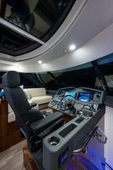 Riviera 5400 Sport Yacht Platinum Edition image