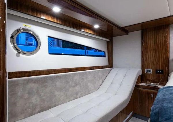 Riviera 5400 Sport Yacht Platinum Edition image