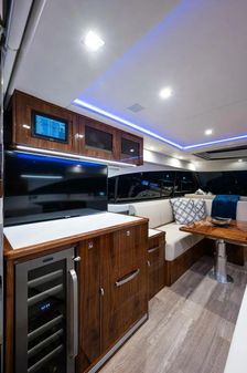 Riviera 5400 Sport Yacht Platinum Edition image