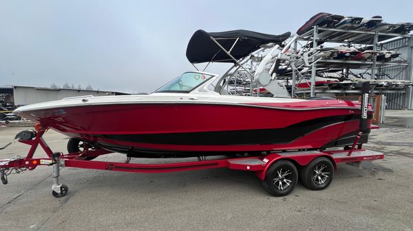 MasterCraft XT23 