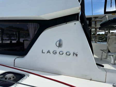 Lagoon 42 image