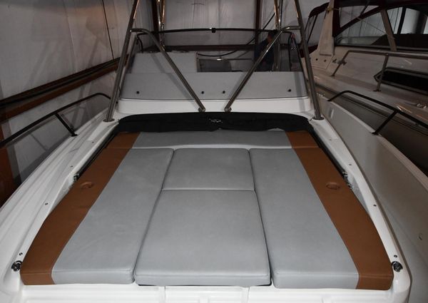 Beneteau FLYER-9-SUNDECK image