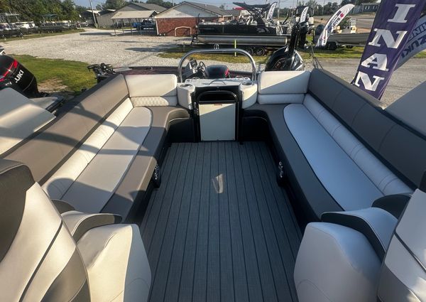 Tahoe-pontoon CASCADE-PLATINUM-QUAD-LOUNGE-25 image