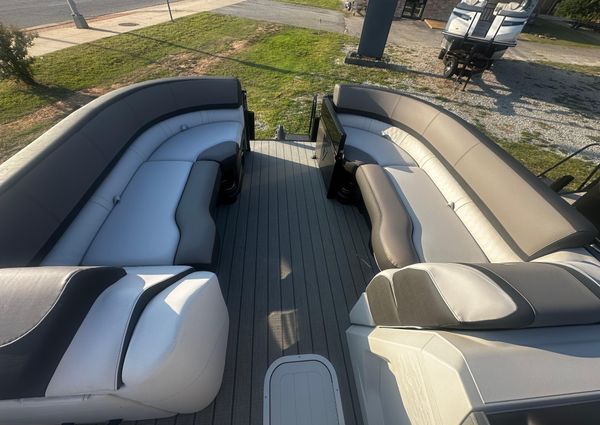 Tahoe-pontoon CASCADE-PLATINUM-QUAD-LOUNGE-25 image