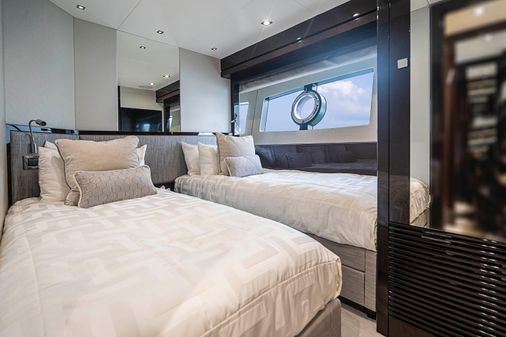 Sunseeker 95-YACHT image