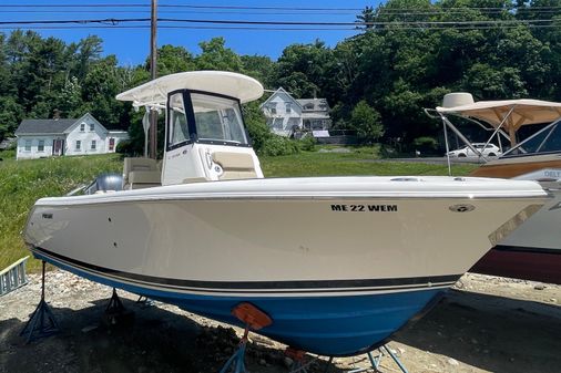 Pursuit C 238 Center Console image