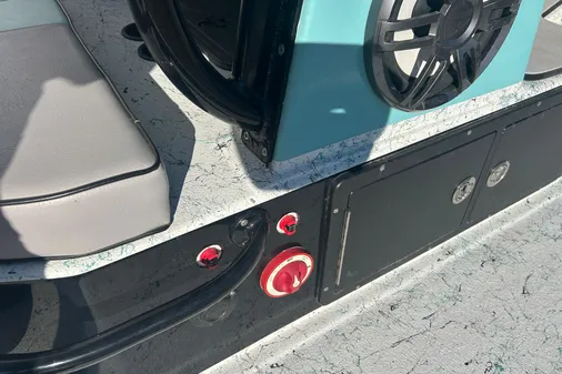 Shallow Stalker Cat 240 Pro Elite image