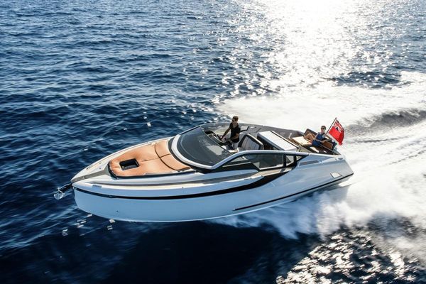 Fairline F//Line 33 - main image