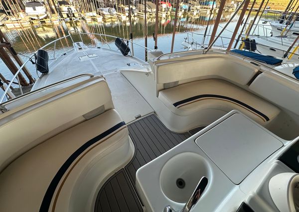 Mainship 40 Sedan Bridge image