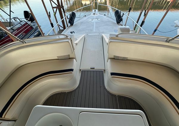 Mainship 40 Sedan Bridge image