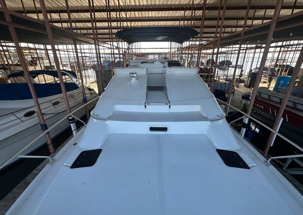 Mainship 40 Sedan Bridge image