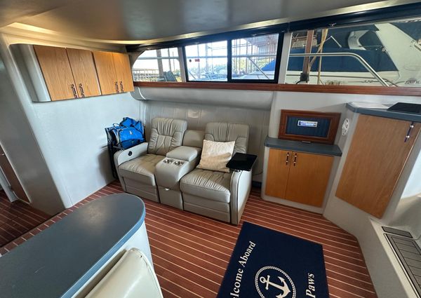 Mainship 40 Sedan Bridge image