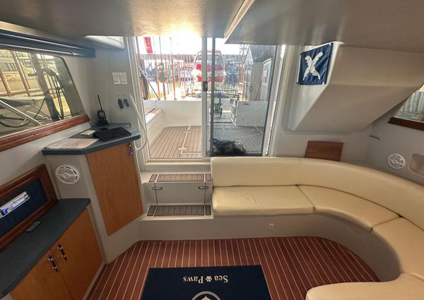 Mainship 40 Sedan Bridge image