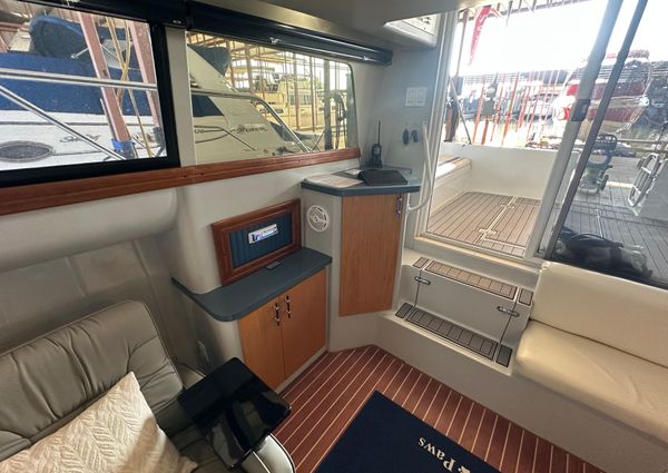 Mainship 40 Sedan Bridge image