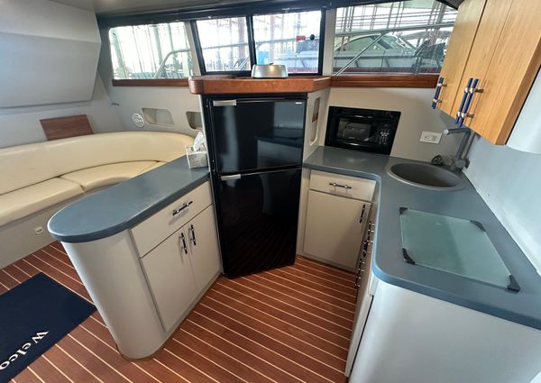 Mainship 40 Sedan Bridge image