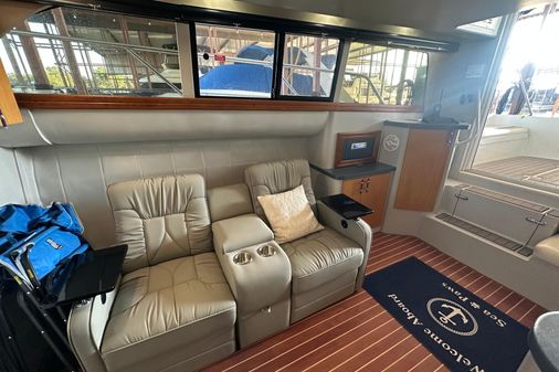 Mainship 40 Sedan Bridge image