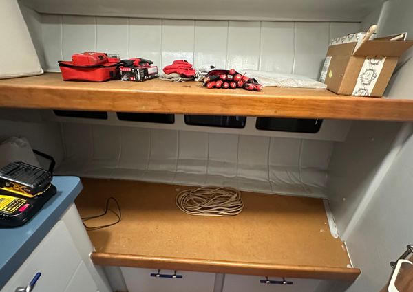 Mainship 40 Sedan Bridge image