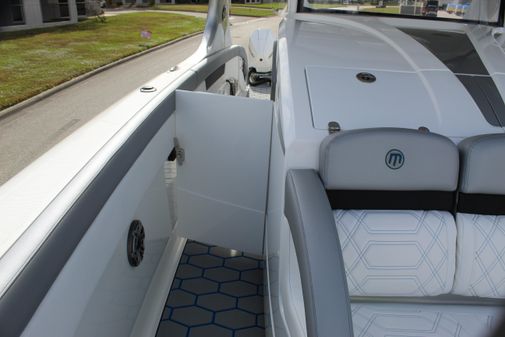 Mystic Powerboats M4200 image