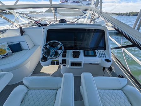 Intrepid 475 Sport Yacht image