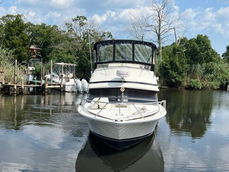 Bertram 28 Flybridge image