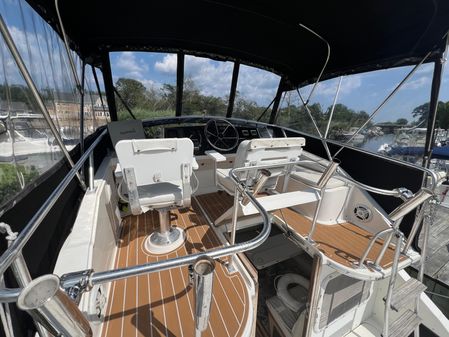 Bertram 28 Flybridge image