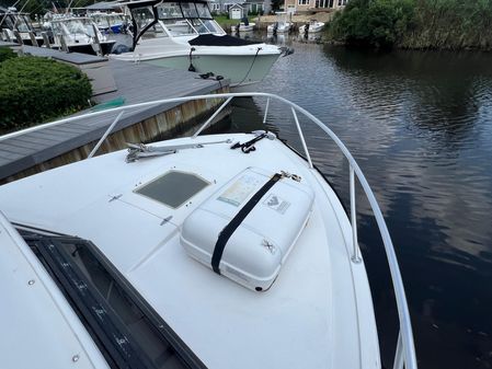 Bertram 28 Flybridge image