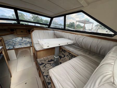 Bertram 28 Flybridge image