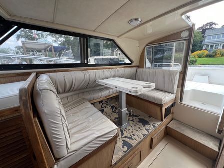 Bertram 28 Flybridge image